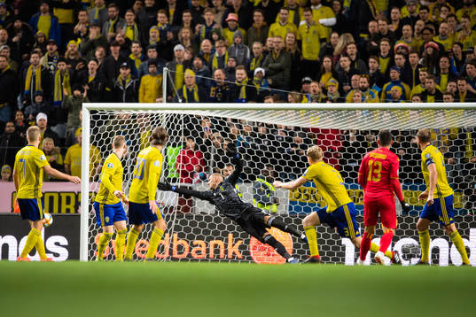 Claudiu Keseru of Romania with a shot that is wide of