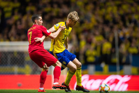 Alexandru Chipciu of Romania and Filip Helander of Sweden