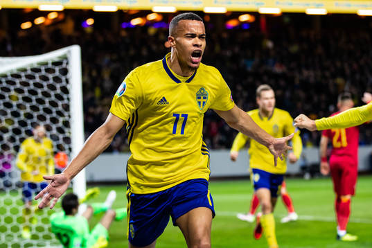 Robin Quaison of Sweden celebrates
