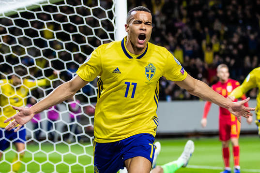 Bläddra bland fler bilder av Football, UEFA Euro Qualifier, Sweden - Romania