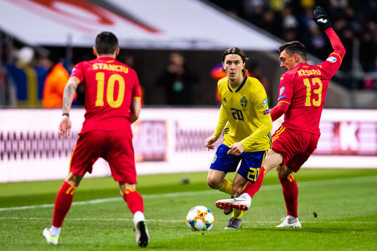 Kristoffer Olsson of Sweden and Claudiu Keseru of Romania