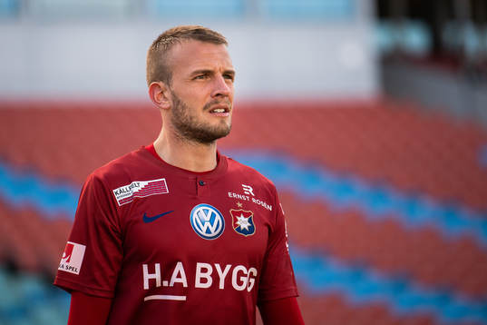 Örgrytes Simon Nilsson utgår