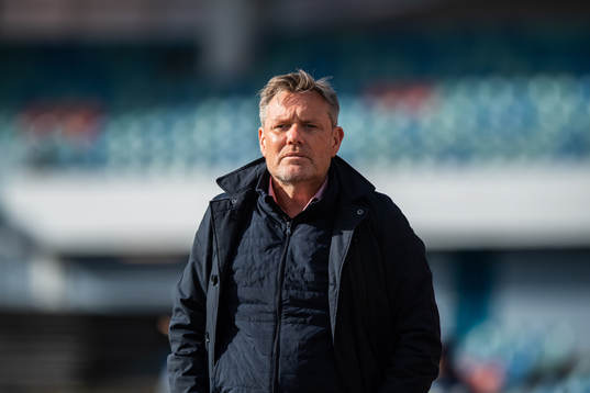 Örgrytes tränare Thomas Askebrand deppar