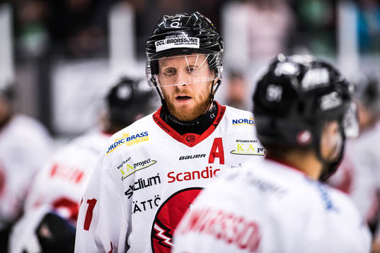 Vita Hästens Christopher Fish deppar