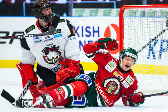 Frölundas Rhett Rakshani jublar