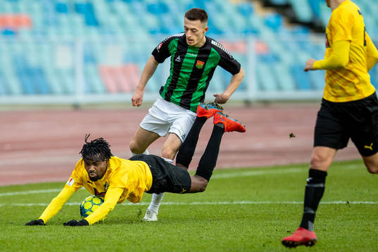 Häckens Kizito Kwame mot GAIS Leonard Pllana