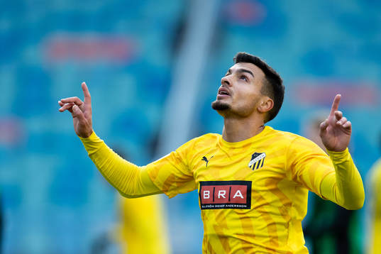 Häckens Ahmed Yasin jublar