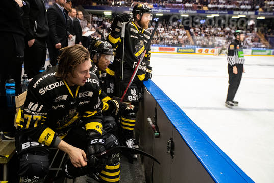 s Mathias From deppar i båset