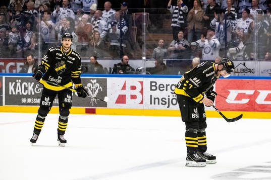 s Filip Windlert och Max Lindholm deppar