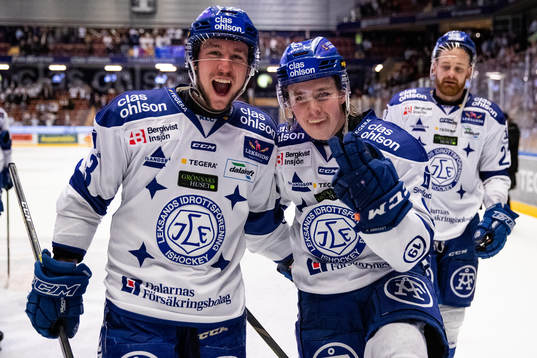 Leksands August Berg och Marcus Karlberg jublar