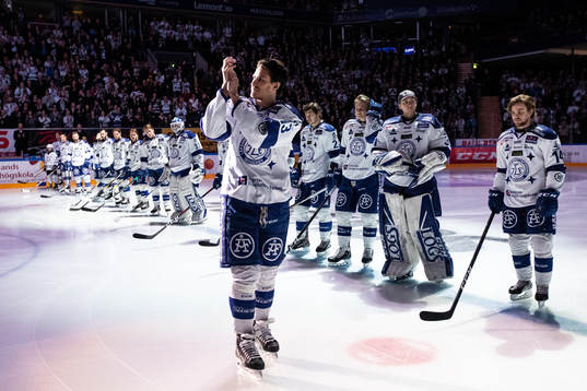 Leksands Jon Knuts hyllas för 500 matcher innan