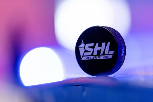 Matchpuck före kvartsfinal 2 i SM-slutspelet i ishockey
