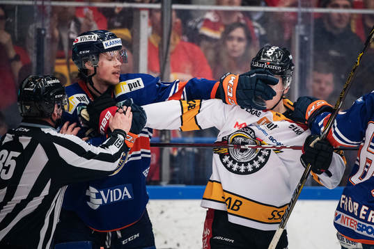 Växjös Dominik Bokk och Luleås Jesper Sellgren