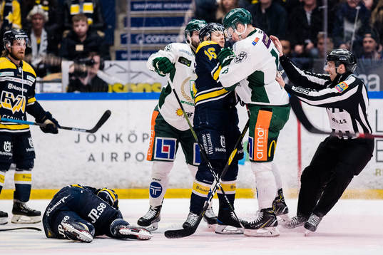 s Markus Ljungh och Färjestads Jesse Virtanen och Gustav