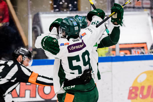 Färjestads Sebastian Erixon jublar