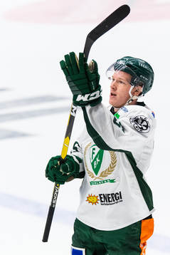 Färjestads Gustav Rydahl tackar supportrarna