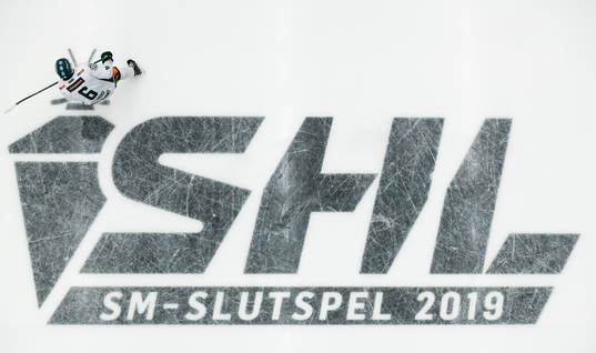 Färjestads Mikael Wikstrand och logotypen för SHLs