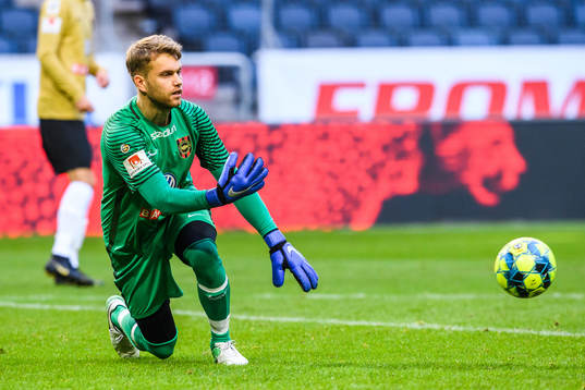 Brommapojkarnas målvakt Rasmus Emanuelsson