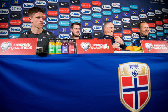 Markus Henriksen, Håvard Nordtveit, Lars Lagerbäck, head