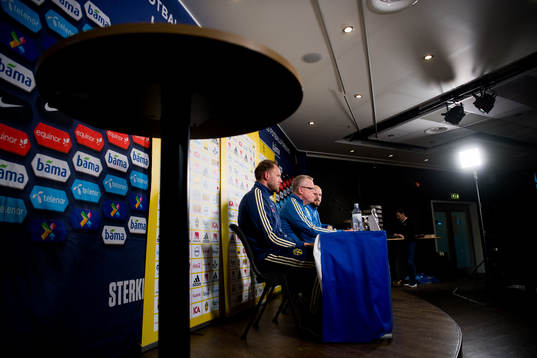 Andreas Granqvist and head coach Janne Andersson of the