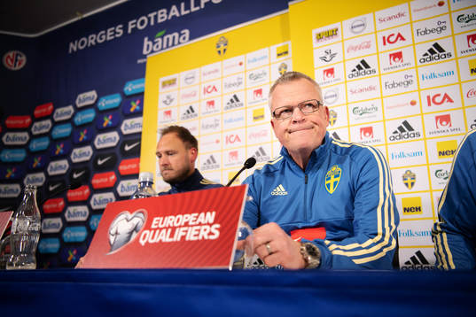 Andreas Granqvist and head coach Janne Andersson of the