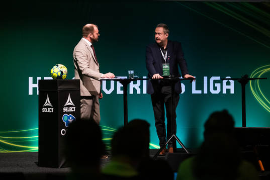 Daniel Kristiansson, konfrencier och Mats Enquist,