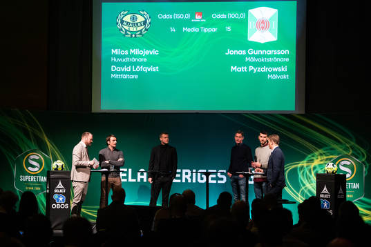 Daniel Kristiansson, konferencier, Mjällbys tränare Milos
