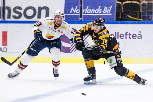 Djurgårdens Petteri Wirtanen och Skellefteås Linus