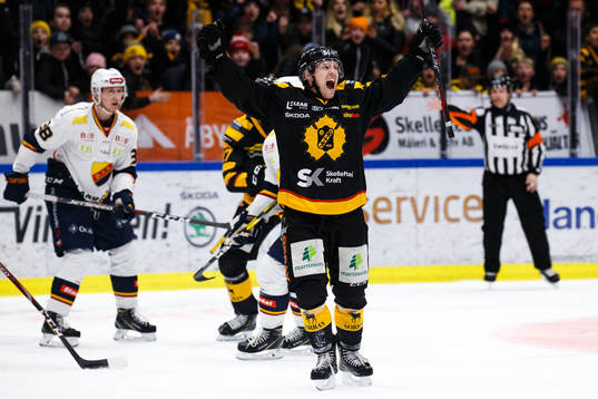 Skellefteås Mathis Olimb jublar