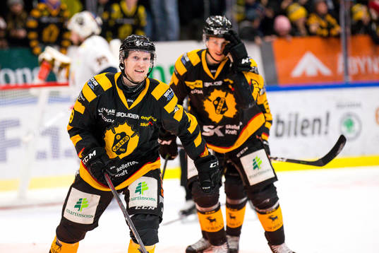 Skellefteås Mathis Olimb jublar