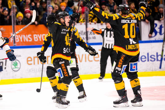 Skellefteås Mathis Olimb jublar