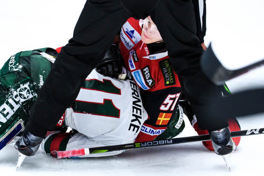 Malmö Redhawks Emil Sylvegård och Frölundas Samuel Fagemo