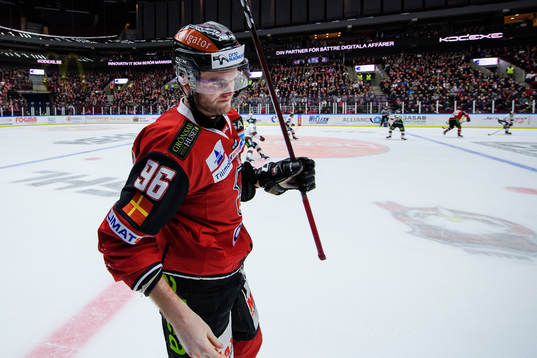 Malmö Redhawks Kim Rosdahl har ont