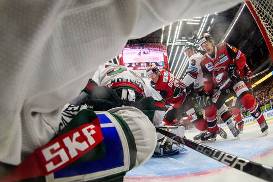 Malmö Redhawks Lars Bryggman och Johan Olofsson oroar mot
