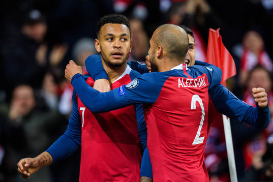 Joshua King celebrate with Haitam Aleesami