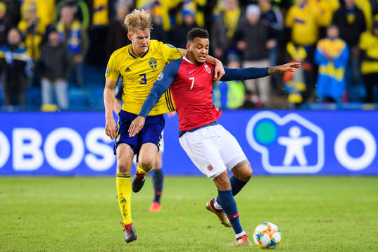 Filip Helander of Sweden and Joshua King of Norway