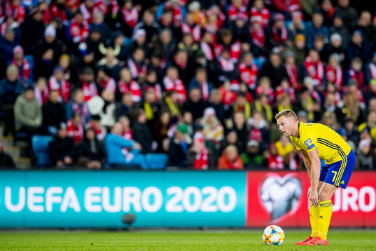 Sebastian Larsson of Sweden