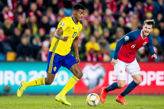 Alexander Isak of Sweden and Håvard Nordtveit of Norway