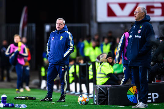 Head coach Janne Andersson of Sweden and Lars Lagerbäck,