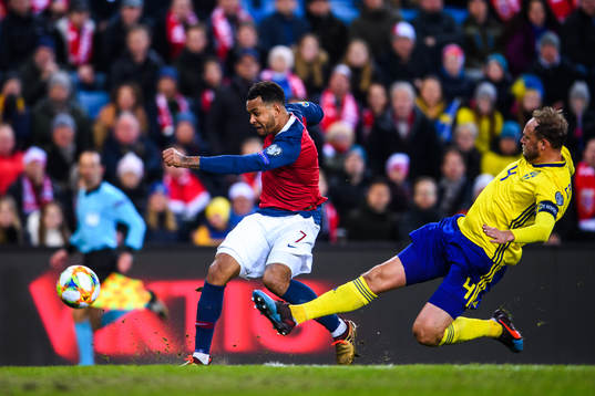 Joshua King of Norway and Andreas Granqvist of Sweden