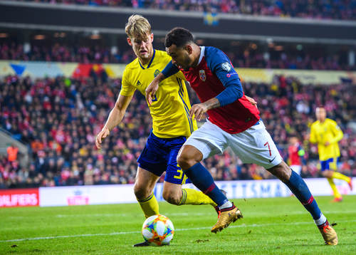 Filip Helander of Sweden and Joshua King of Norway
