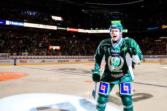 Färjestads Alexander Johansson jublar