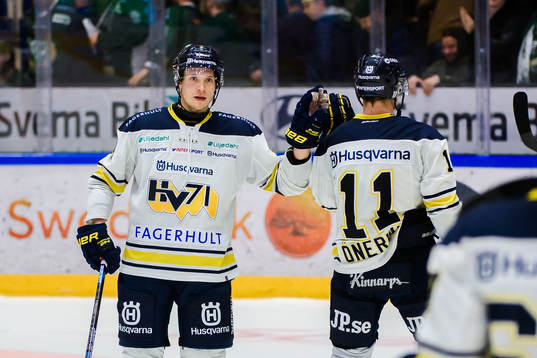 s Didrik Strömberg och Simon Önerud jublar