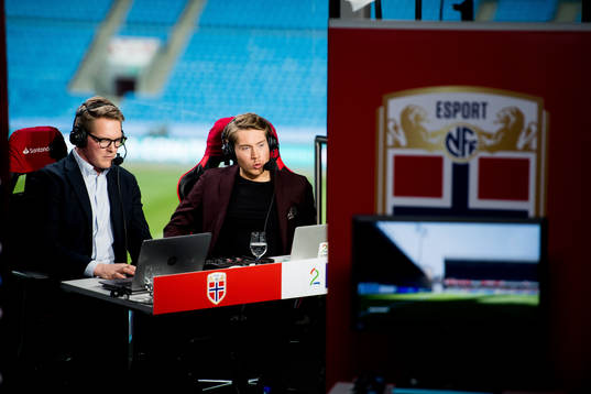 Jonas Bariås and Johan Færaas, TV commentators