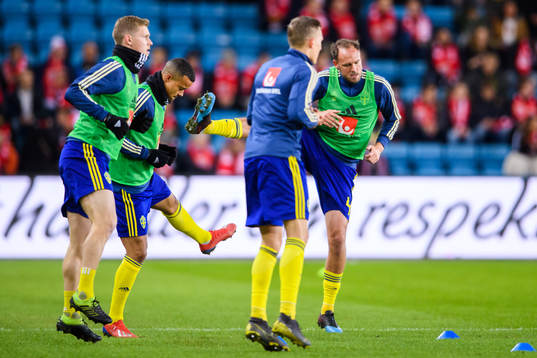Emil Krafth, Robin Quaison and Andreas Granqvist of Sweden
