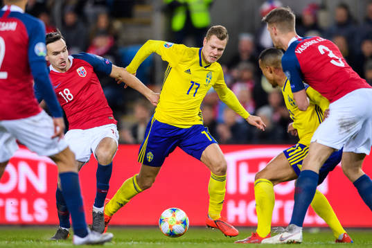 Ole Kristian Selnæs of Norway and Viktor Claesson of Sweden