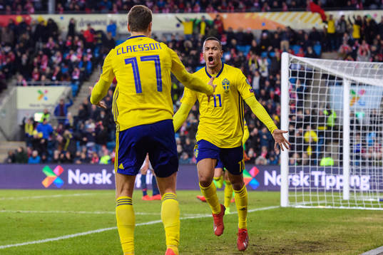 Robin Quaison of Sweden celebrates with Viktor Claesson