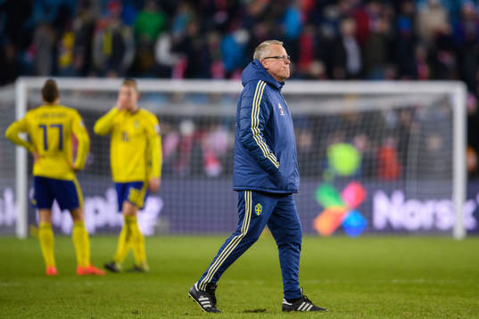 Head coach Janne Andersson of Sweden looks dejected