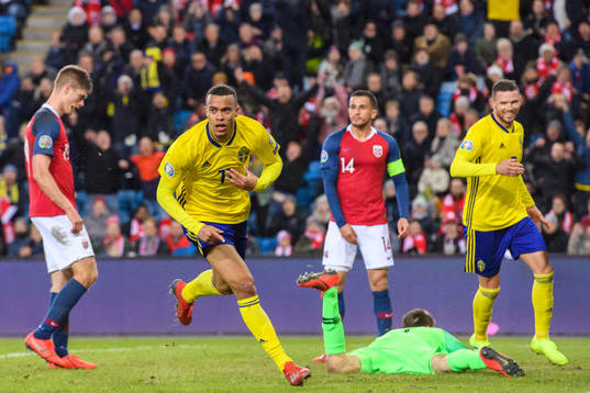Robin Quaison of Sweden celebrates
