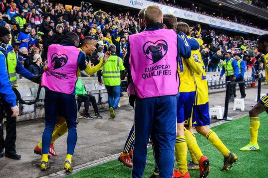 Robin Quaison of Sweden celebrates